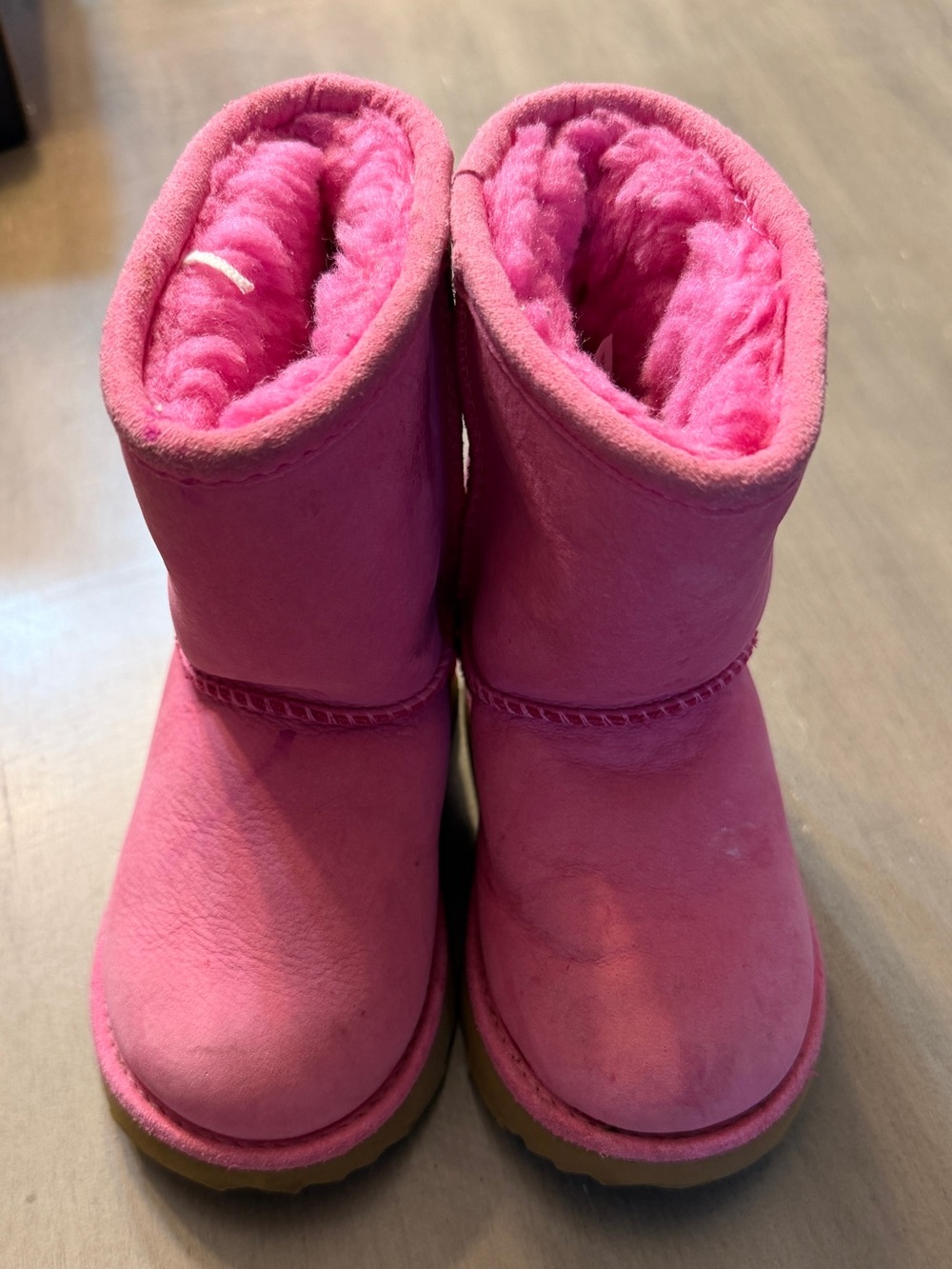Ugg girls classic pink boots 7c NO BOX